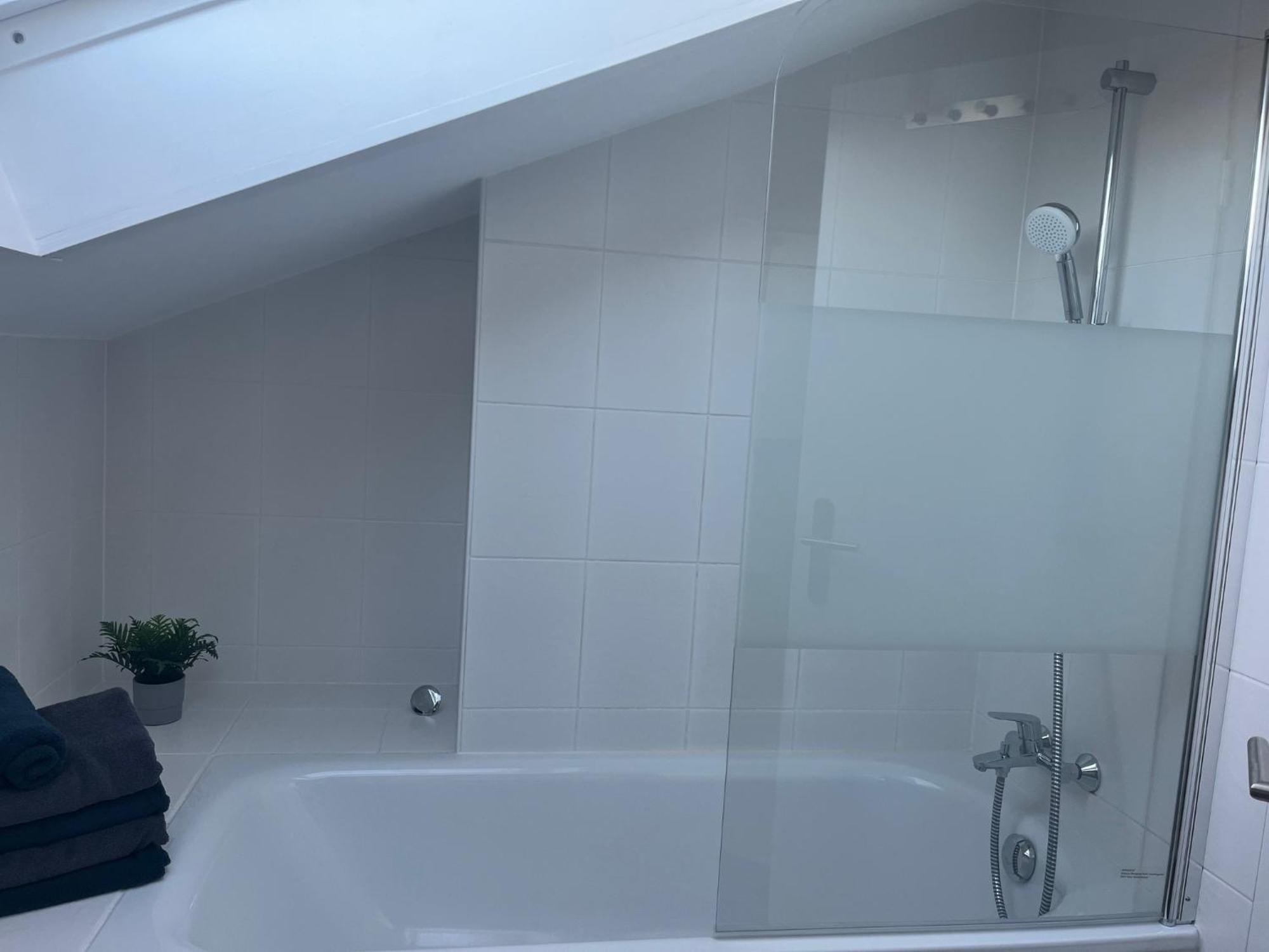 Helle, Ruhige Ferienwohnung Mit Balkon Bad Tolz Ngoại thất bức ảnh